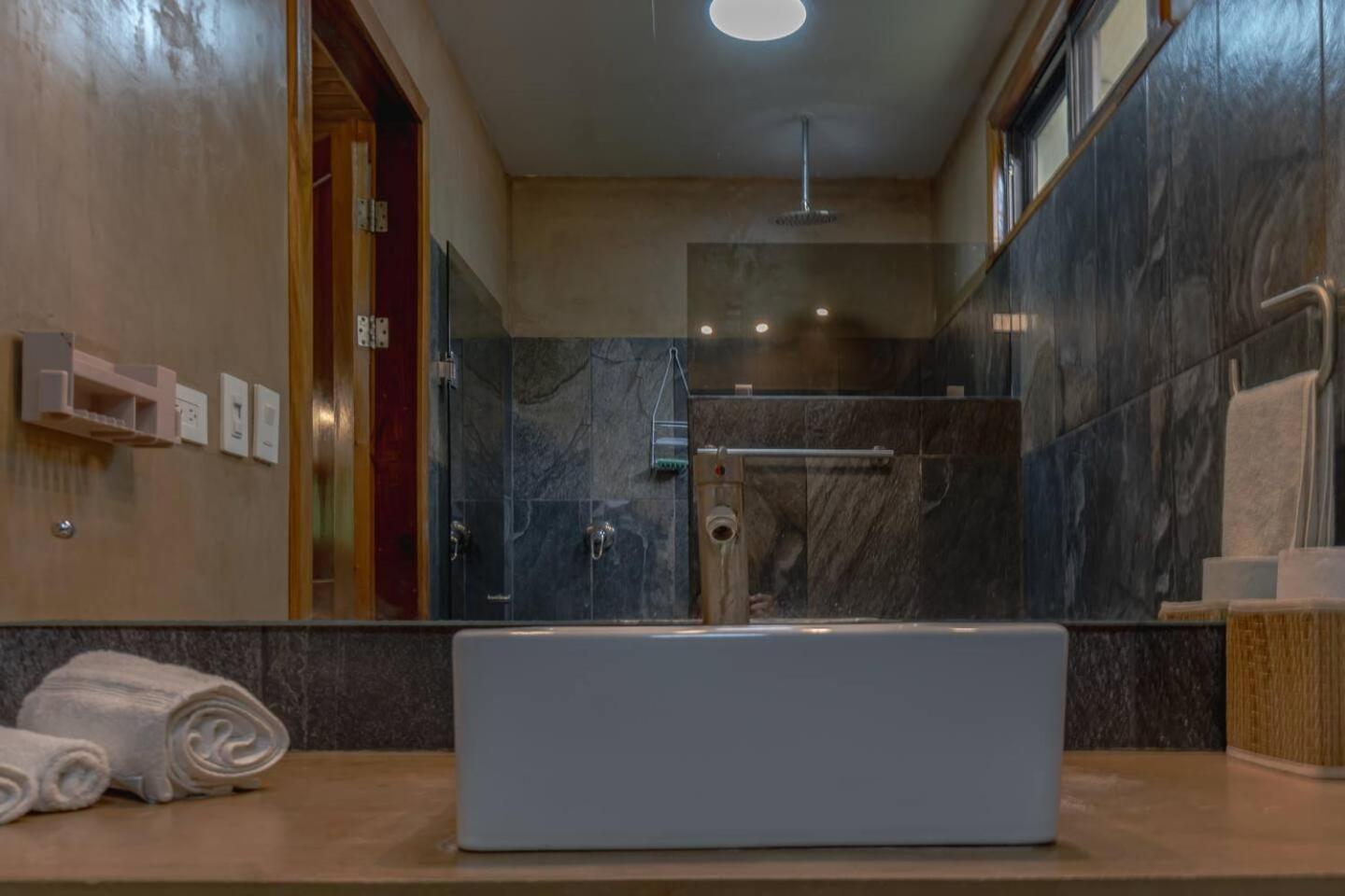 Surfside Apartments - Mal Pais Malpais Bagian luar foto