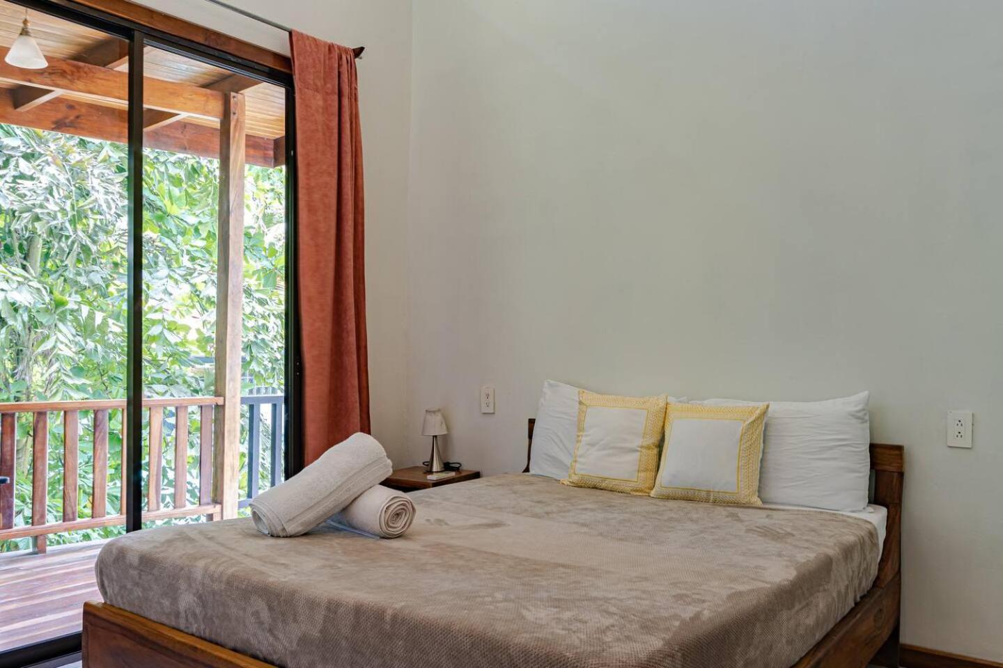 Surfside Apartments - Mal Pais Malpais Bagian luar foto